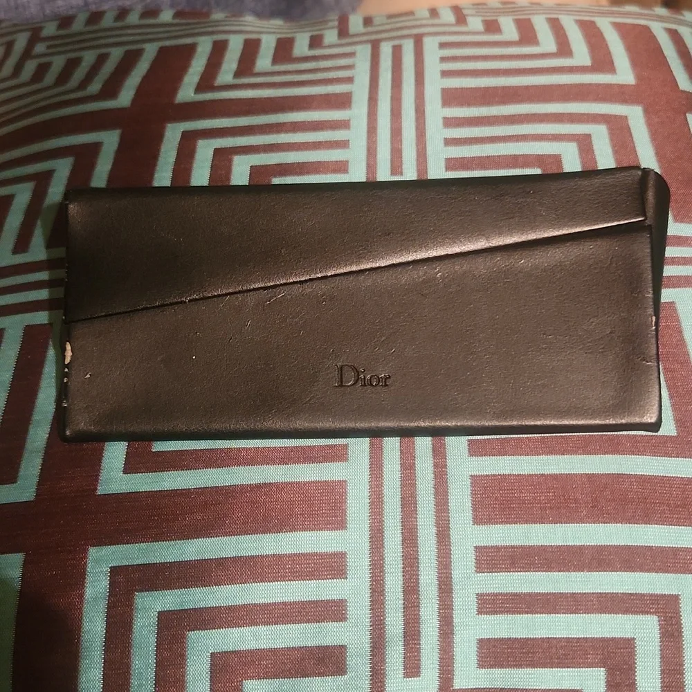 Glass - Picture 5 of 5